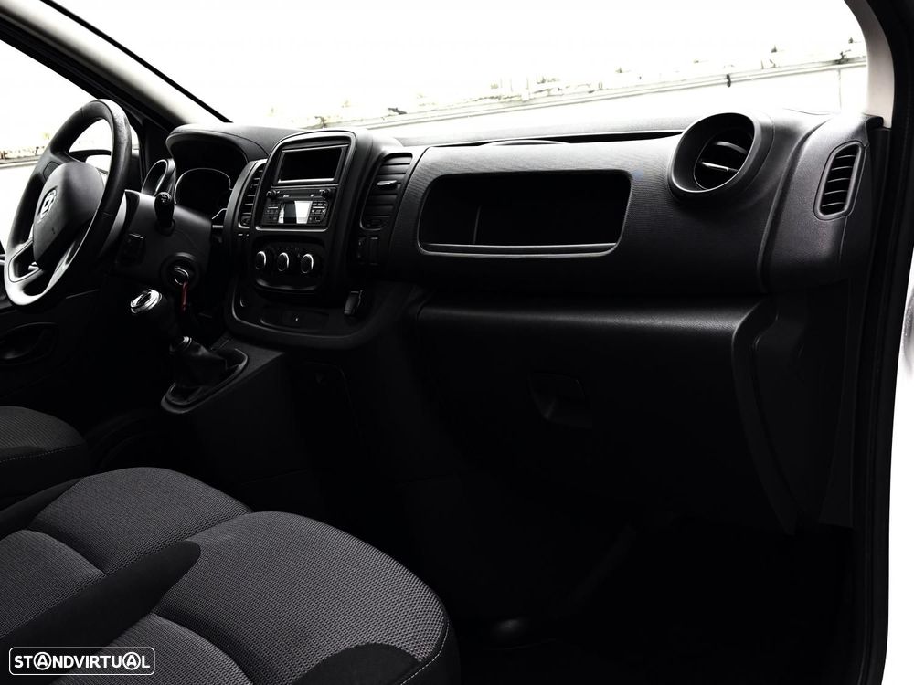 Renault Trafic 2.0 Dci - 6