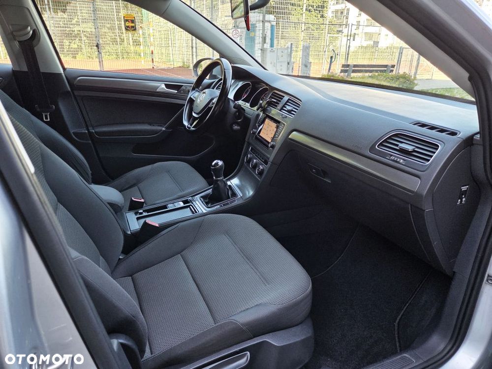 Volkswagen Golf 1.6 TDI BMT Comfortline - 38