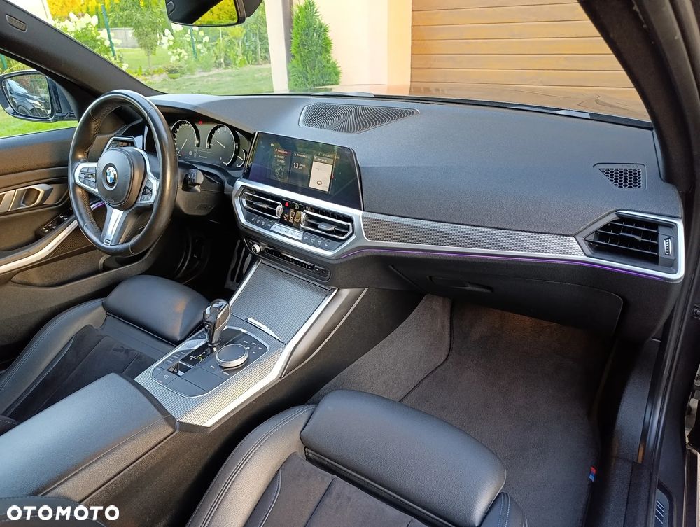 BMW Seria 3 330i M Sport sport - 16