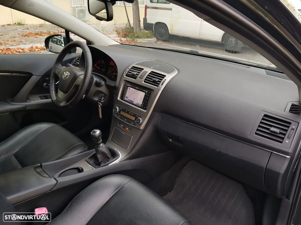 Toyota Avensis SD 2.0 D-4D Exclusive +Pele+GPS - 29