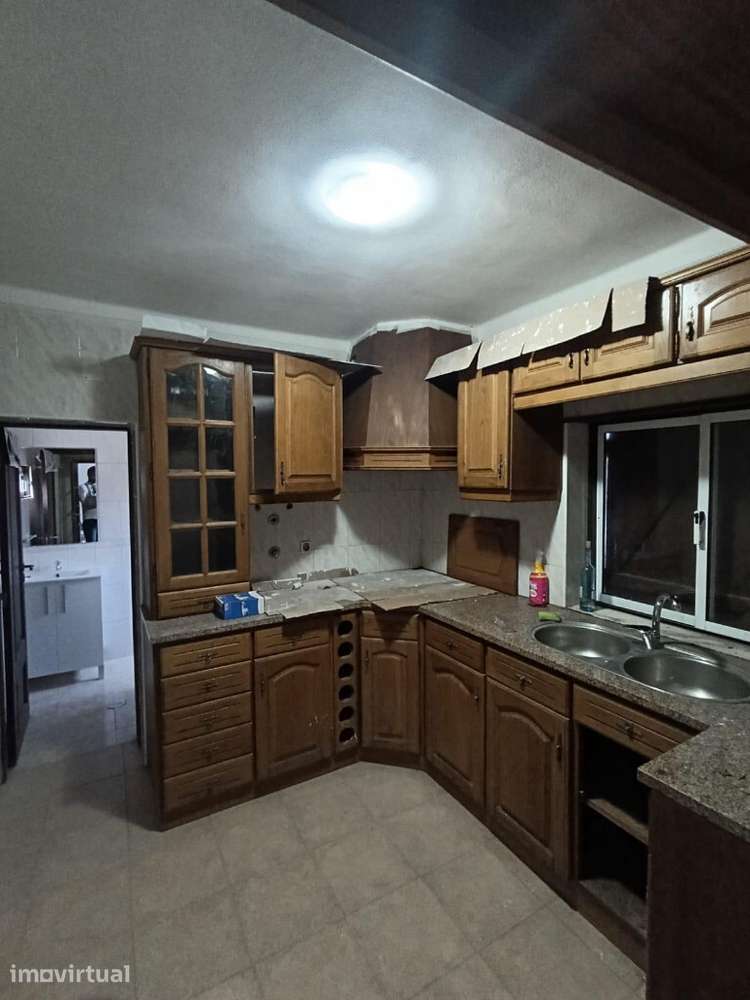 Moradia Isolada M2 com lugar de garagem em zona de Coimbra - Grande imagem: 4/8
