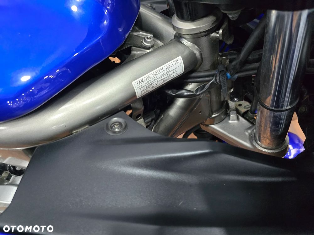 Yamaha FZS - 17