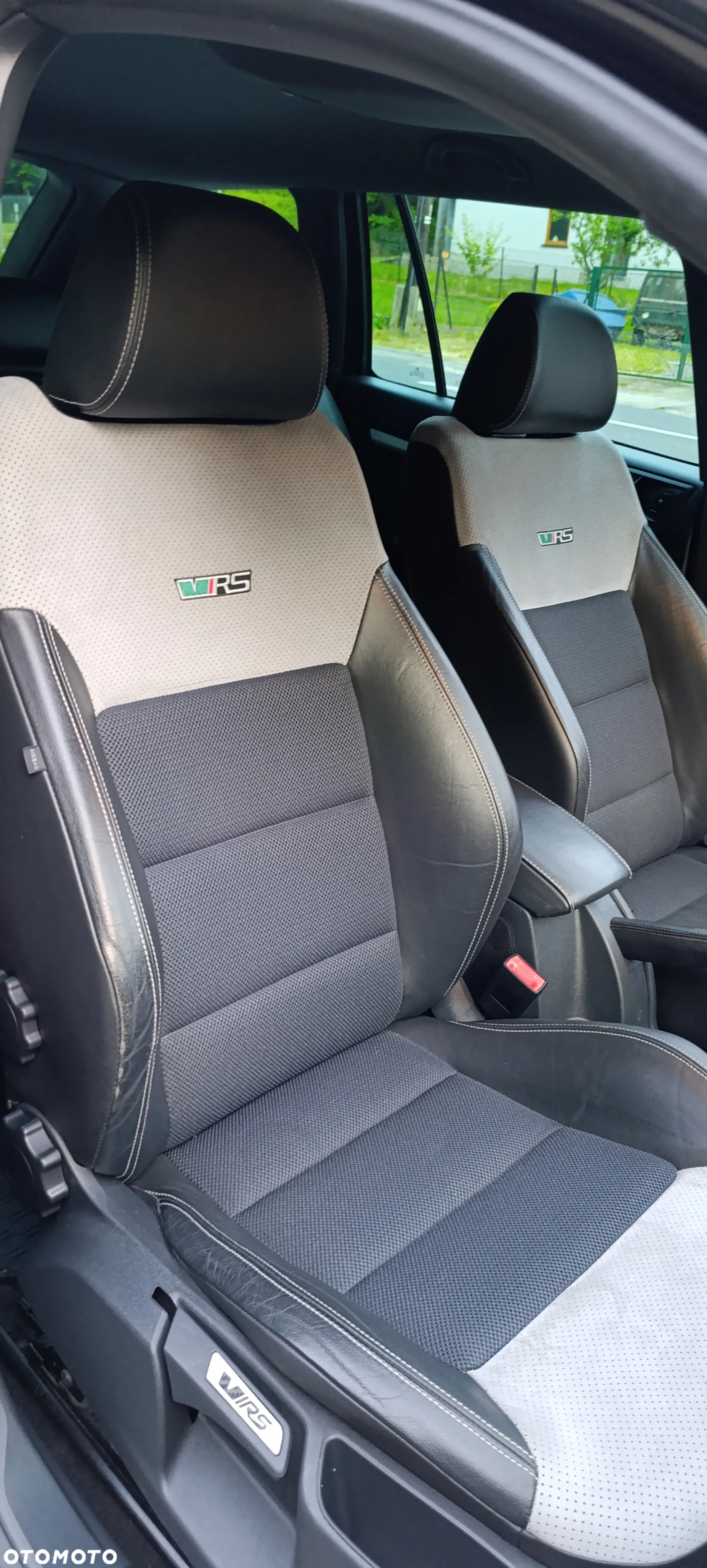Skoda Octavia Combi 2.0 TDI DPF DSG RS - 8