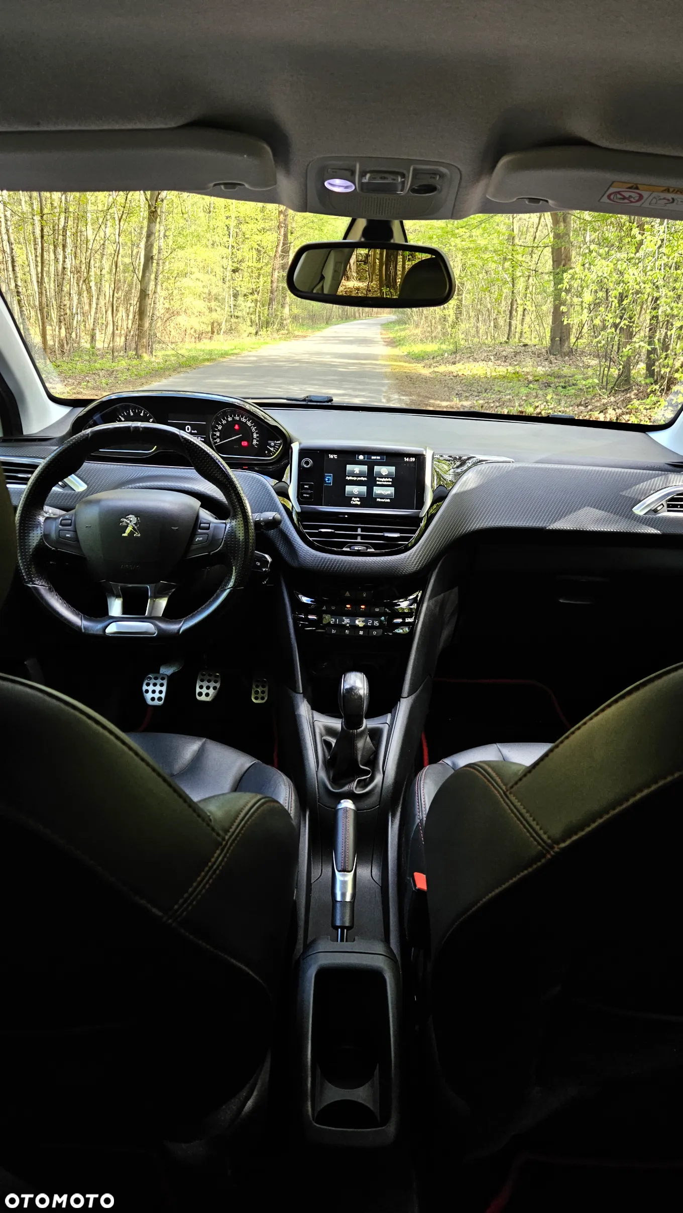 Peugeot 208 - 9