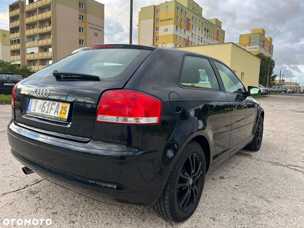 Audi A3 1.6 Limited Edition - 11