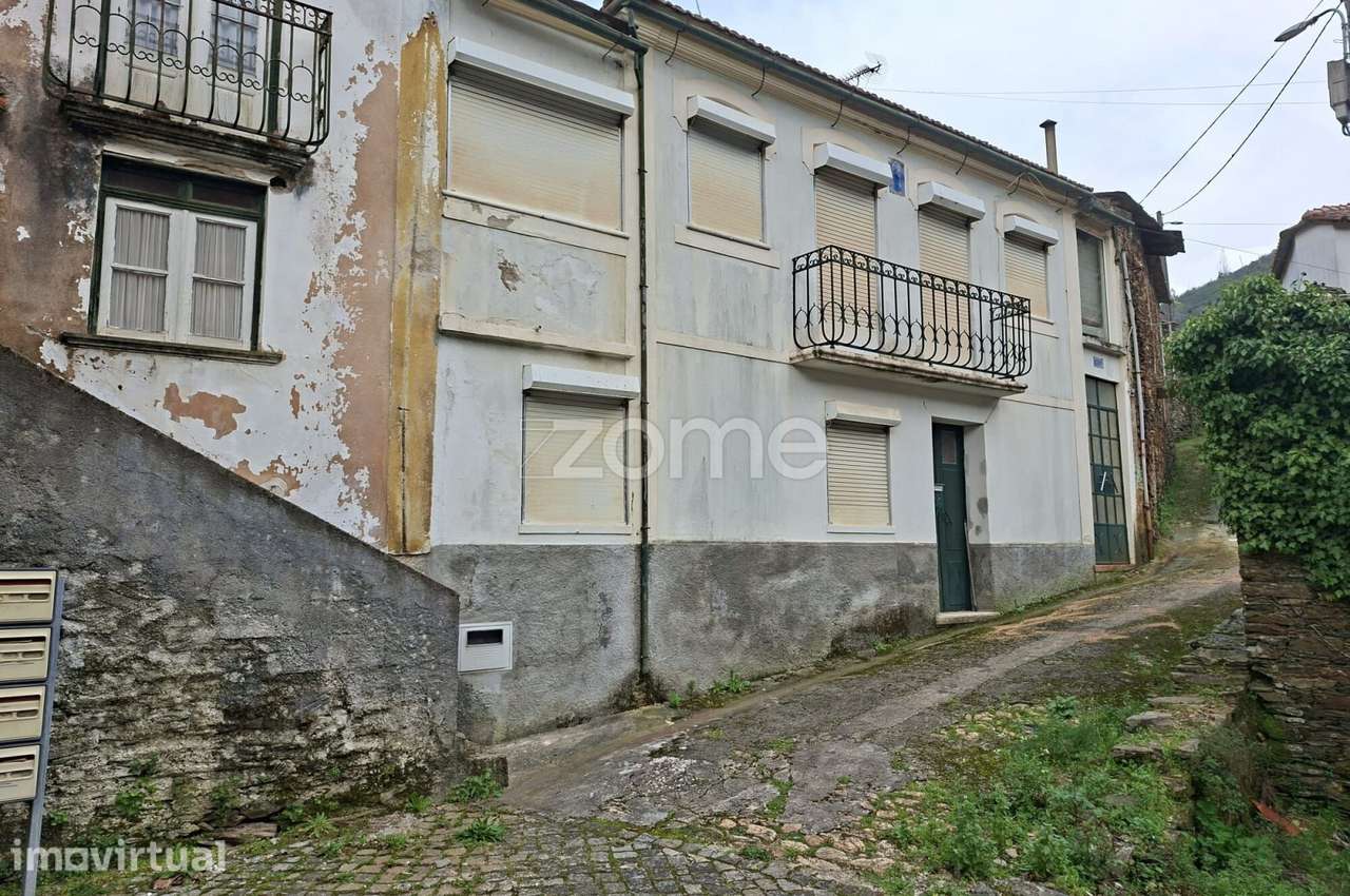 Moradia T3 mobilada na aldeia da TEIXEIRA - ARGANIL