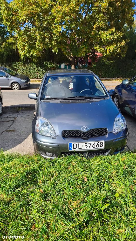 Toyota Yaris 2004 photo 3