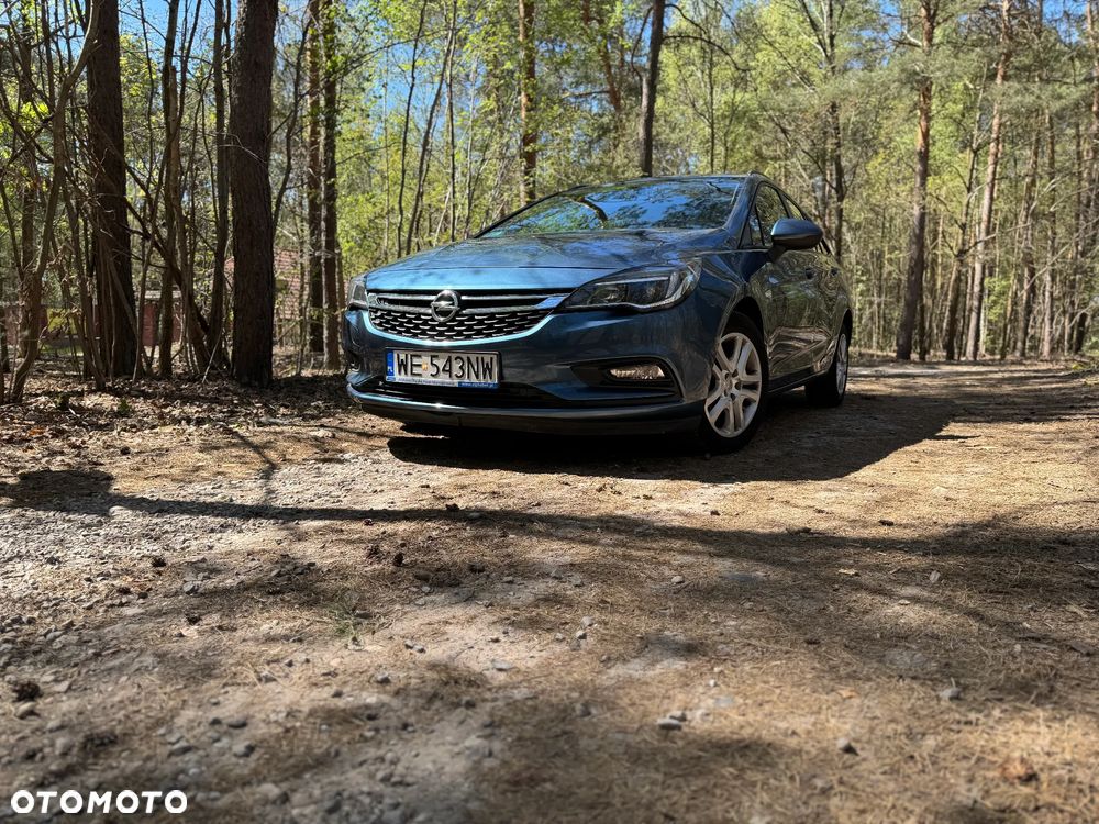 Opel Astra 1.6 CDTI Enjoy S&S - 1