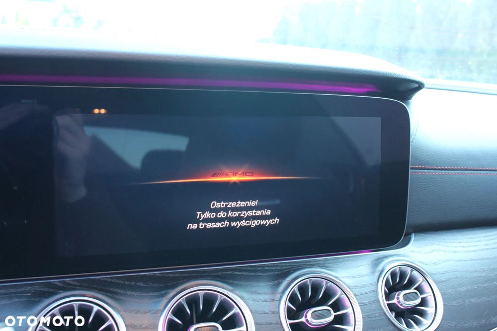 Mercedes-Benz Klasa E AMG 53 4Matic+ AMG Speedshift TCT-9G - 33