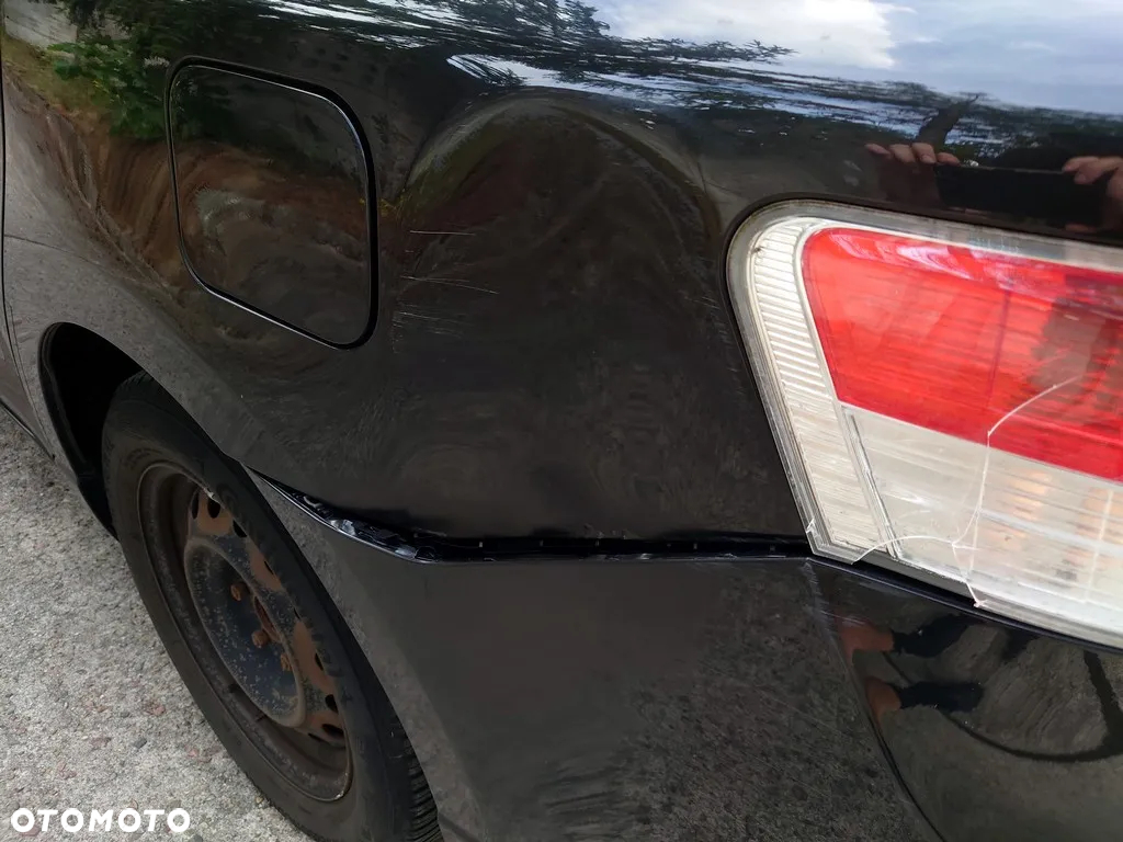 Toyota Avensis 1.8 Sol - 31