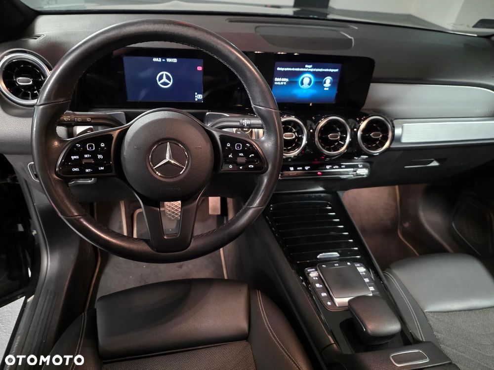Mercedes-Benz GLB 200 7G-DCT - 9