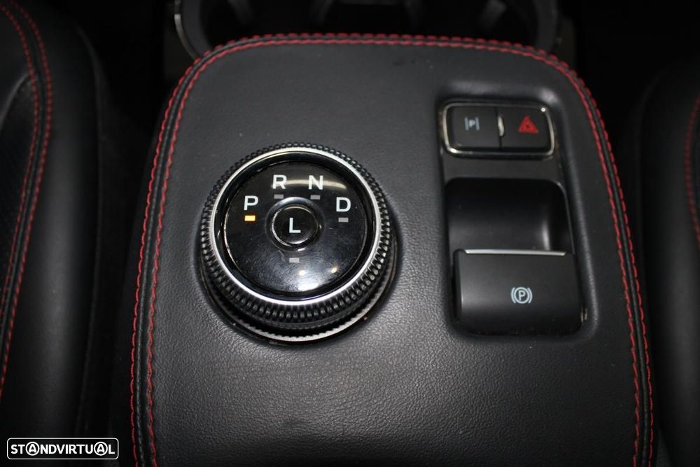 Ford Mustang Mach-E Alargada AWD - 21