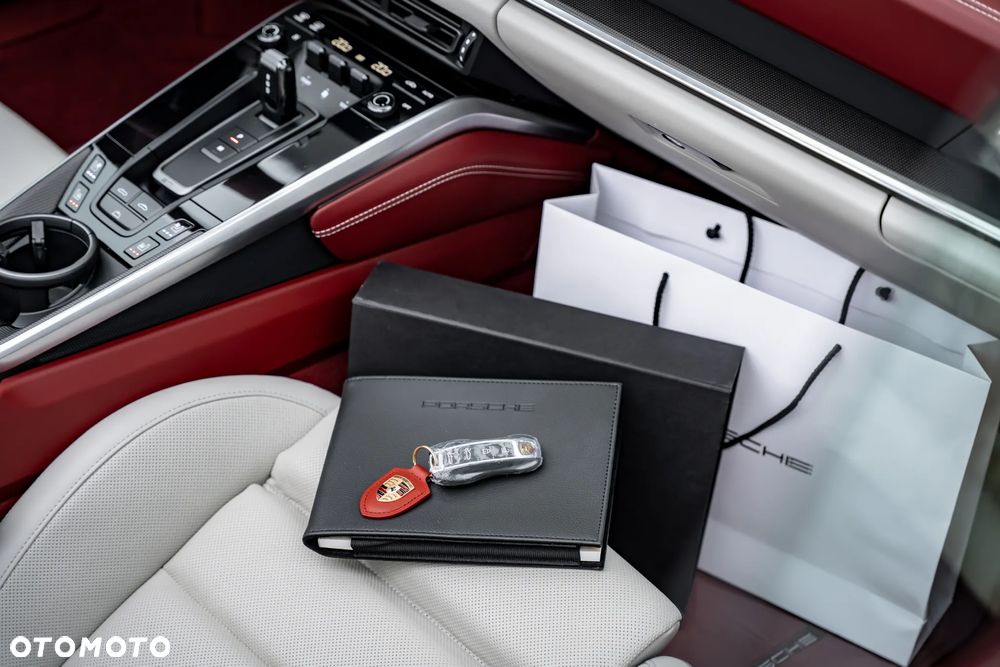 Porsche 911 Turbo S - 40