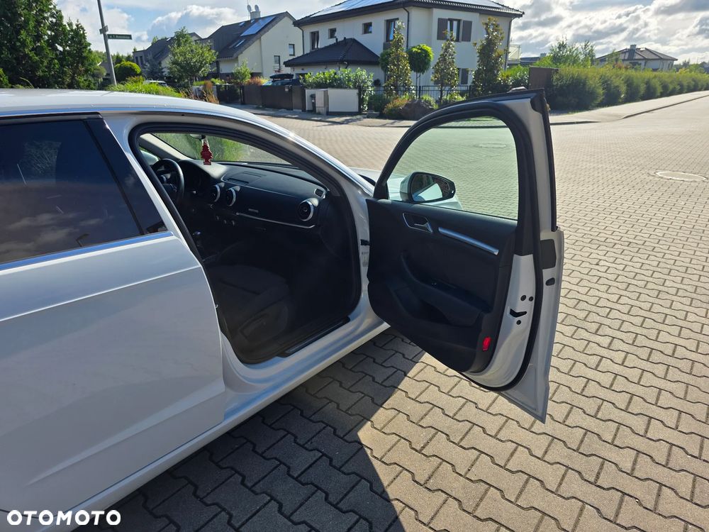 Audi A3 Sportback - 9