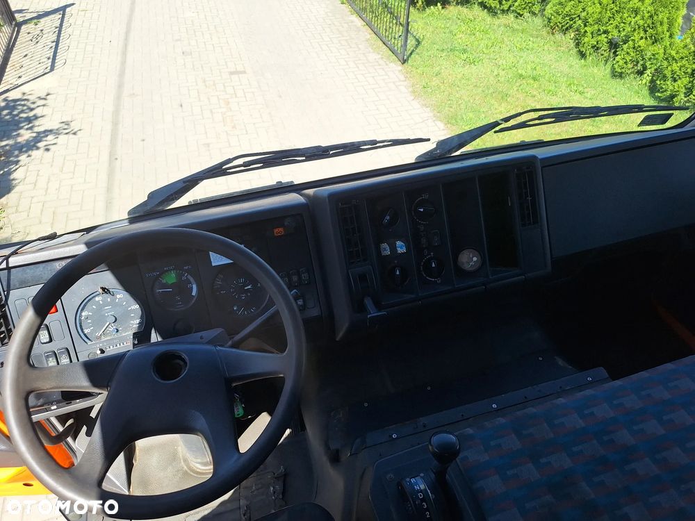 Mercedes-Benz SK 1824 - 12
