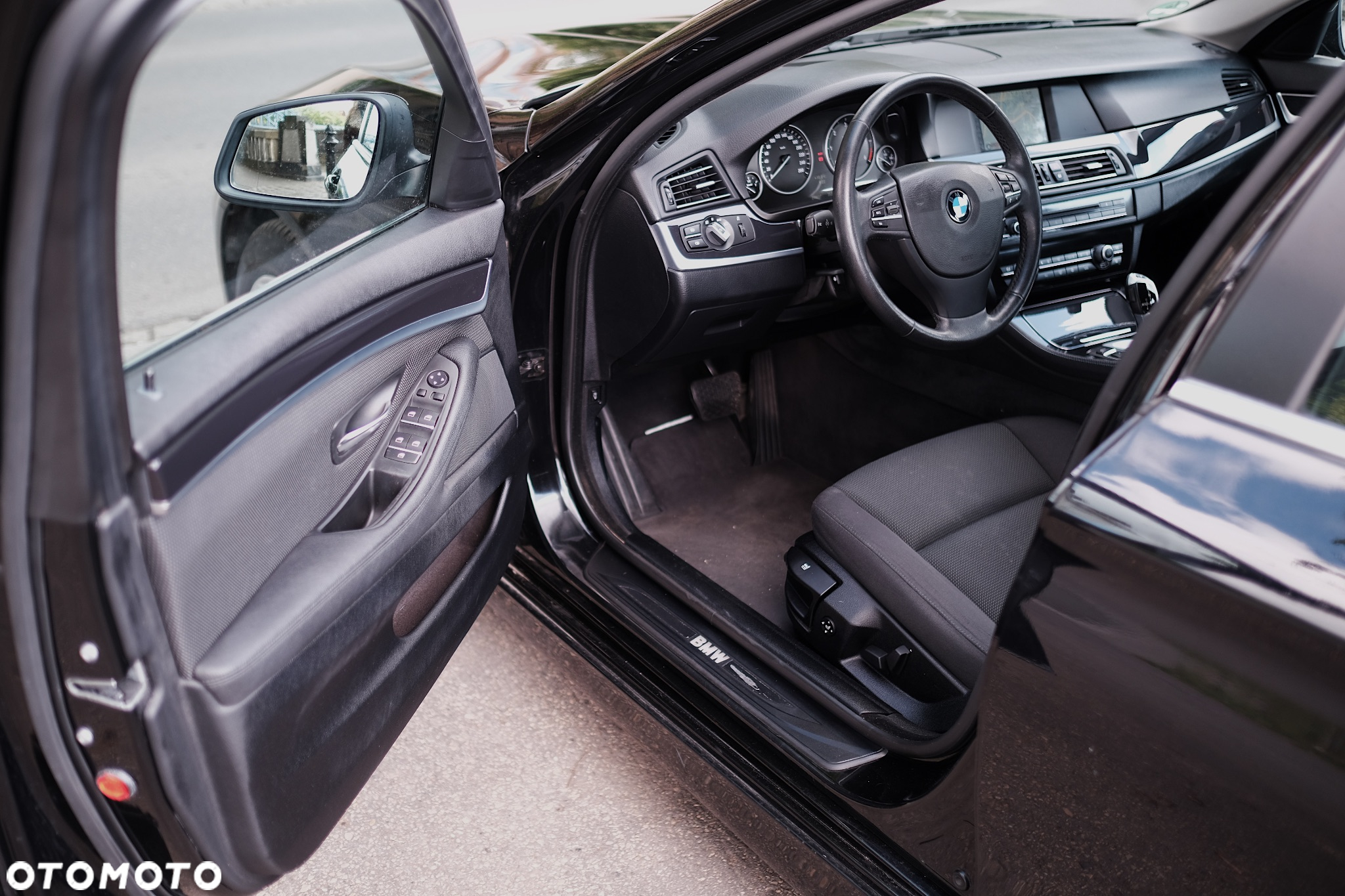 BMW Seria 5 520d Touring - 17