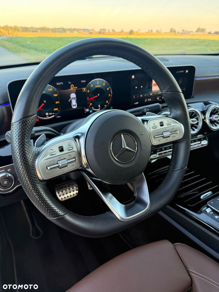 Mercedes-Benz CLA 200 7G-DCT AMG Line - 15