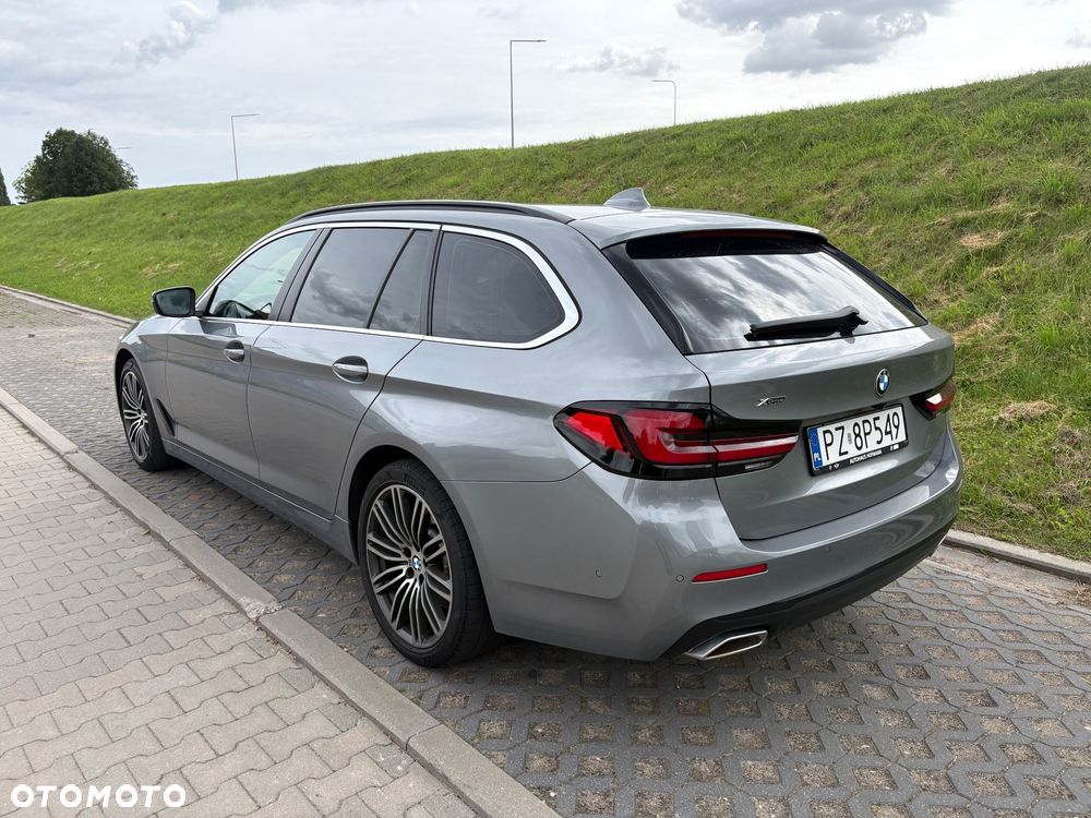 BMW Seria 5 520d xDrive - 8