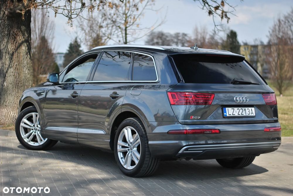 Audi Q7 - 9