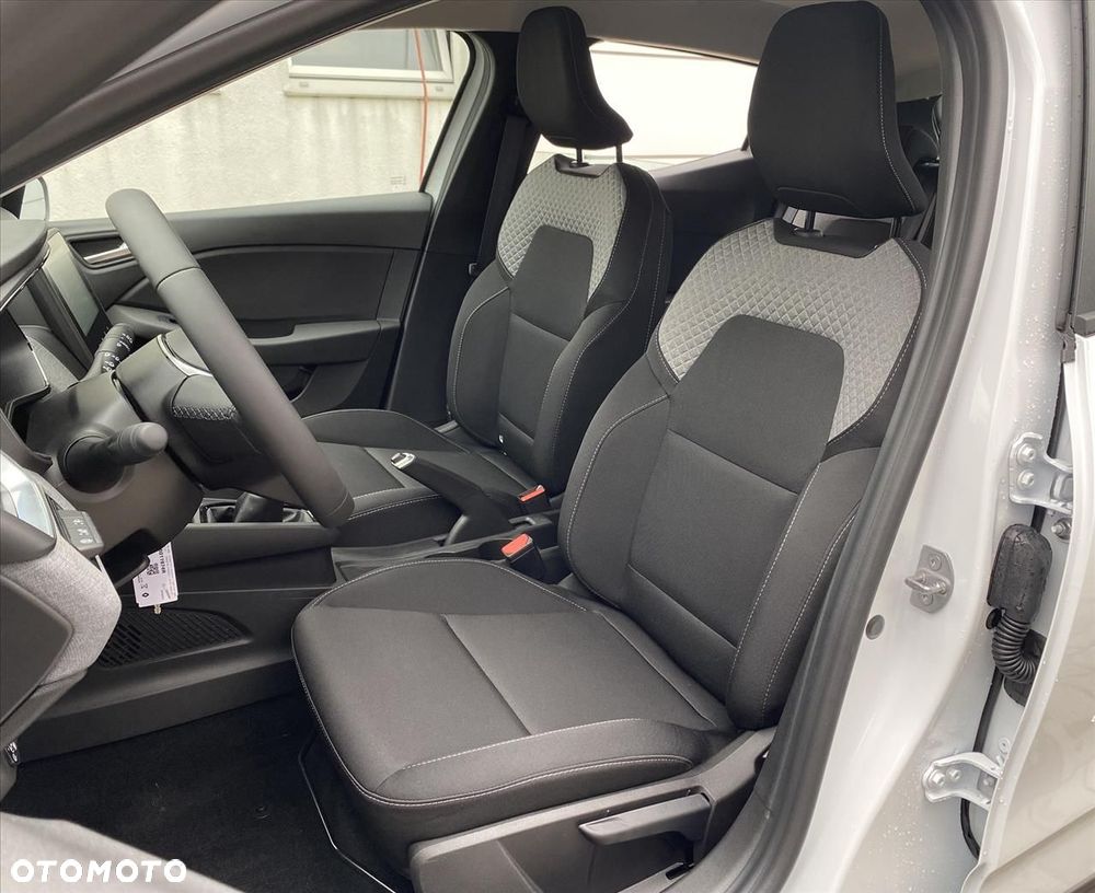 Renault Clio - 9