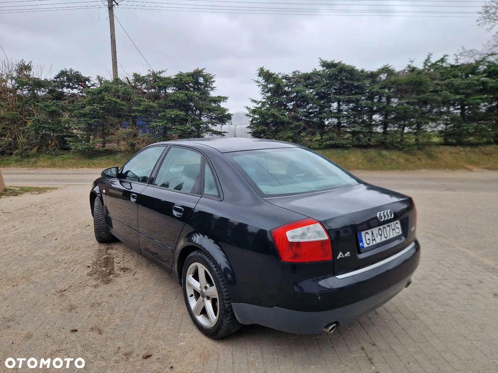 Audi A4 Limousine - 17