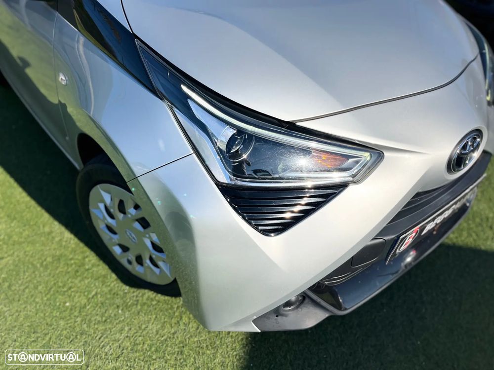 Toyota Aygo x-business - 6