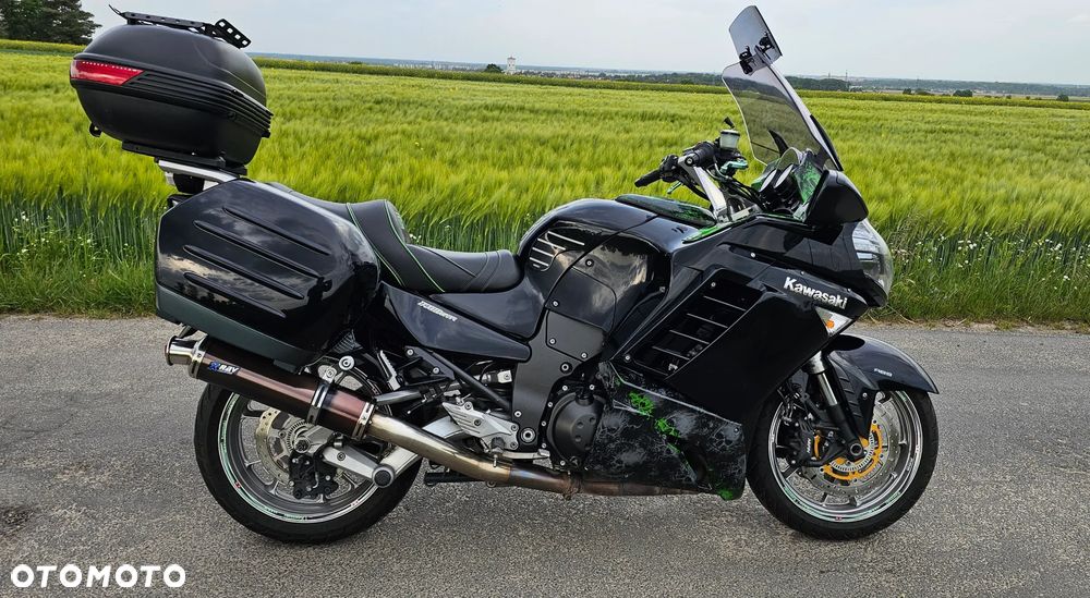 Kawasaki GTR - 3