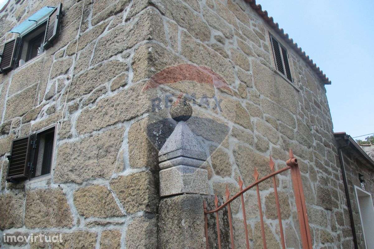 Moradia T1 para venda - Grande imagem: 2/14