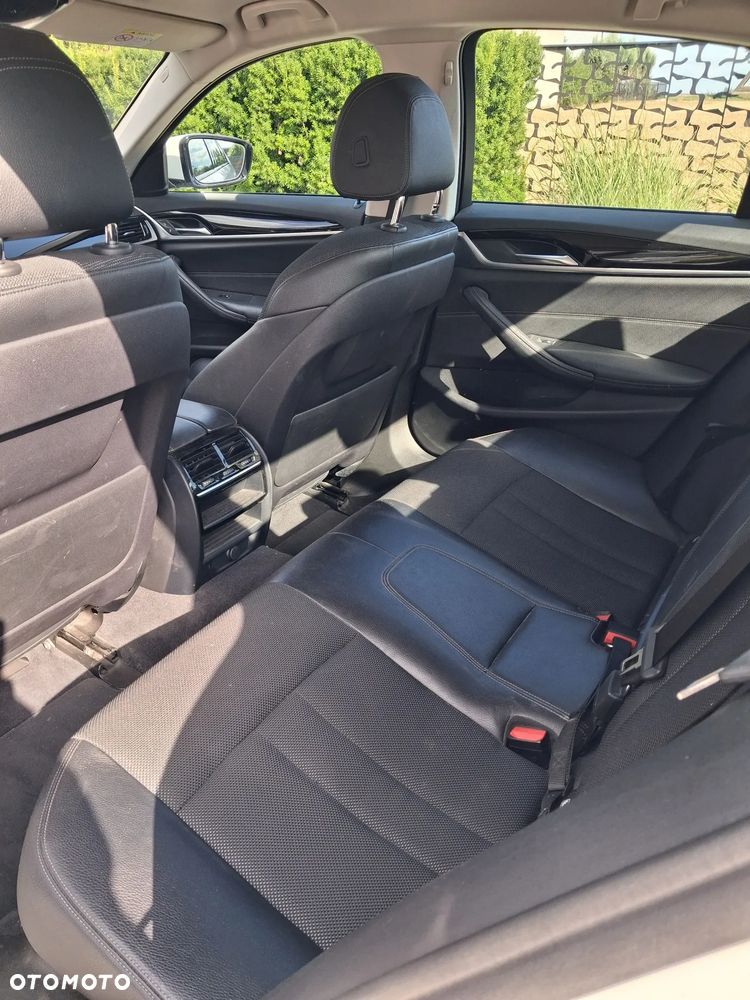 BMW Seria 5 530i xDrive Sport Line sport - 14