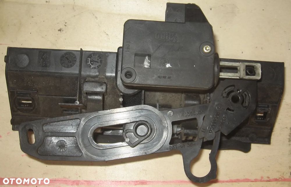 zamek klapy mechanizm PEUGEOT 206 - 2