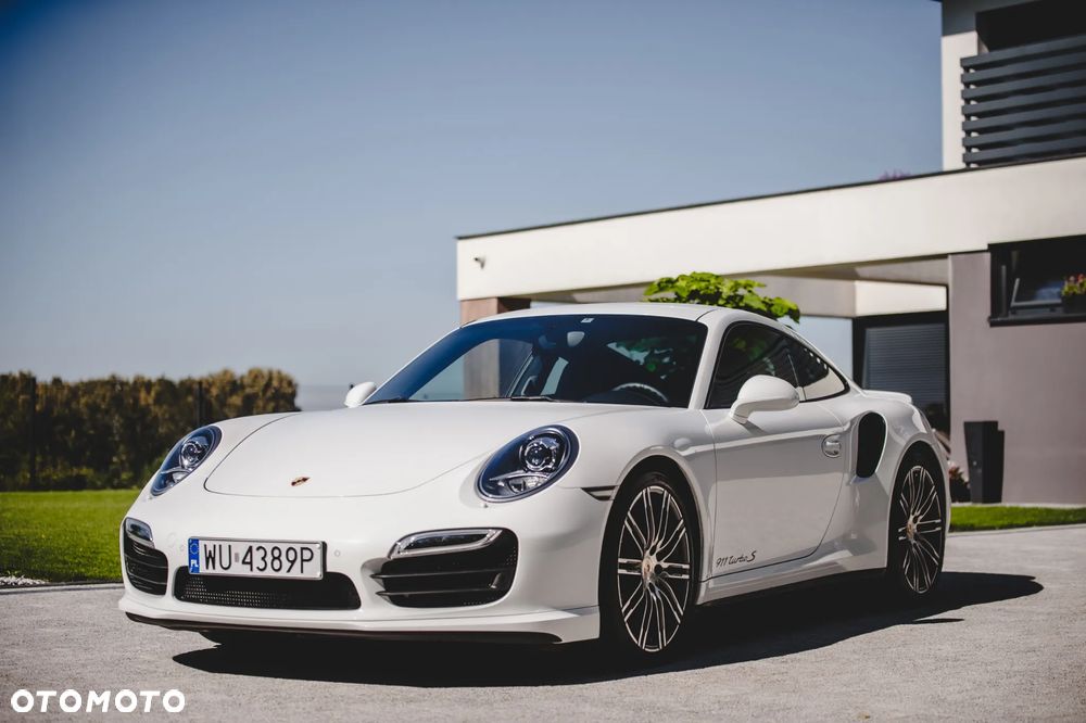 Porsche 911 Turbo - 1
