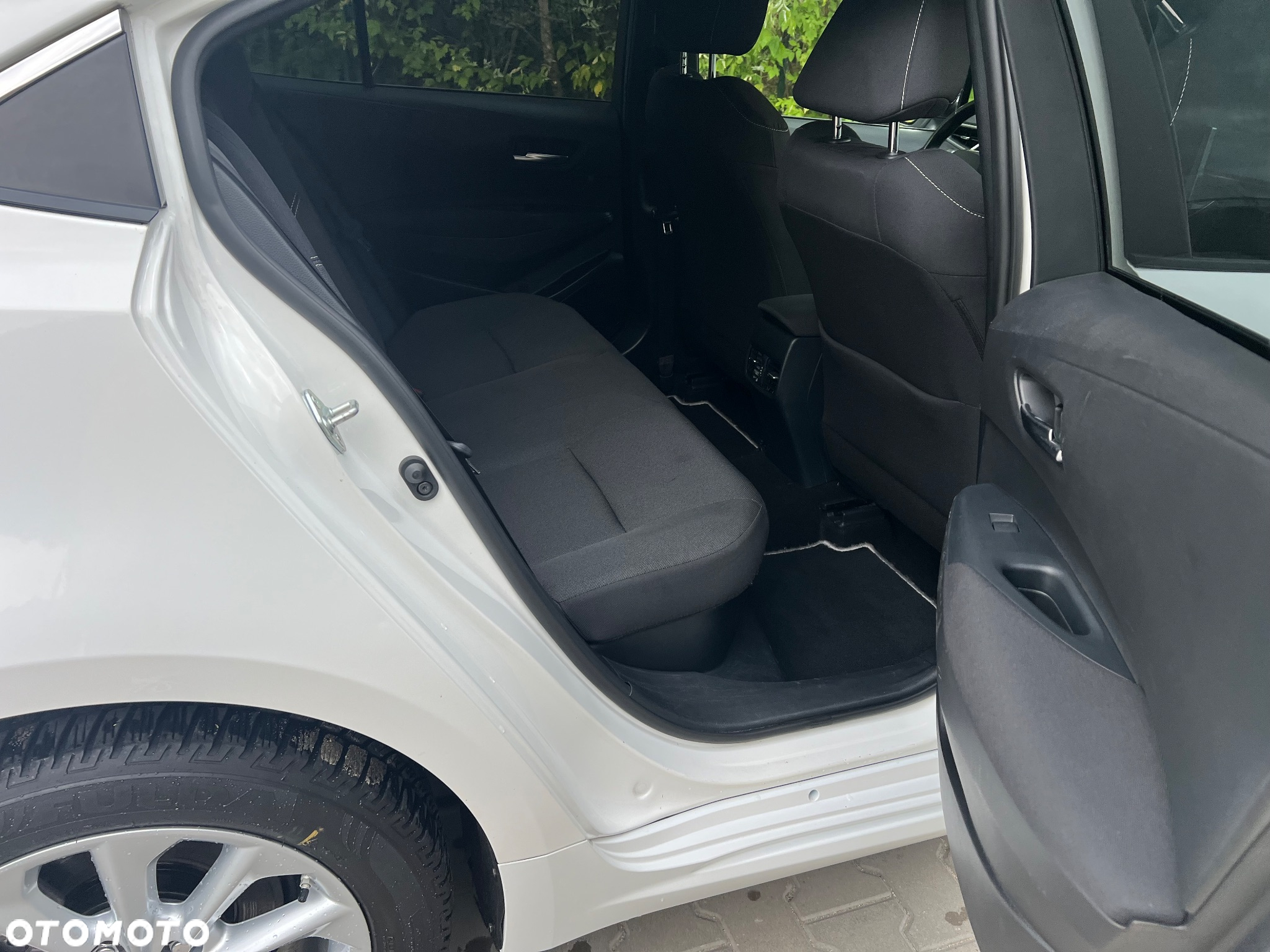 Toyota Corolla 1.8 Hybrid Comfort - 20
