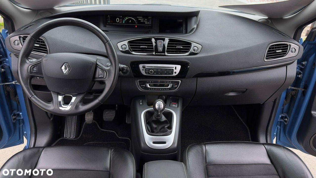 Renault Scenic - 25