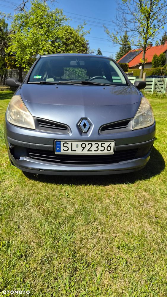 Renault Clio 1.2 16V Authentique - 11
