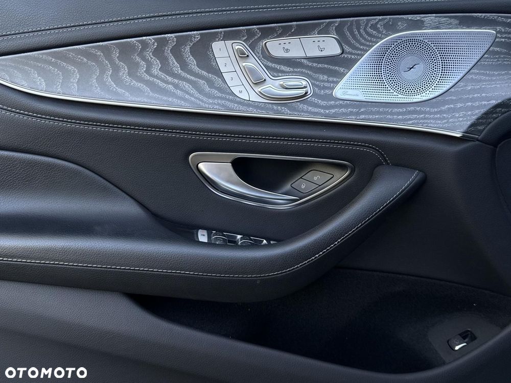 Mercedes-Benz CLS - 11