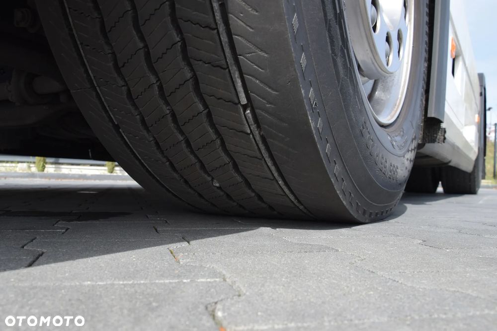 Volvo FH500 / EURO 6 / KLIMATYZACJA POSTOJOWA / ACC / LEDY / 2 ZBIORNIKI / FULL SPILERY / SERWISOWANY / SPROWADZONY - 12