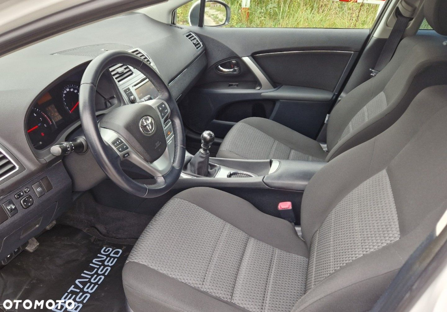 Toyota Avensis Combi 1.8 Business Edition - 19