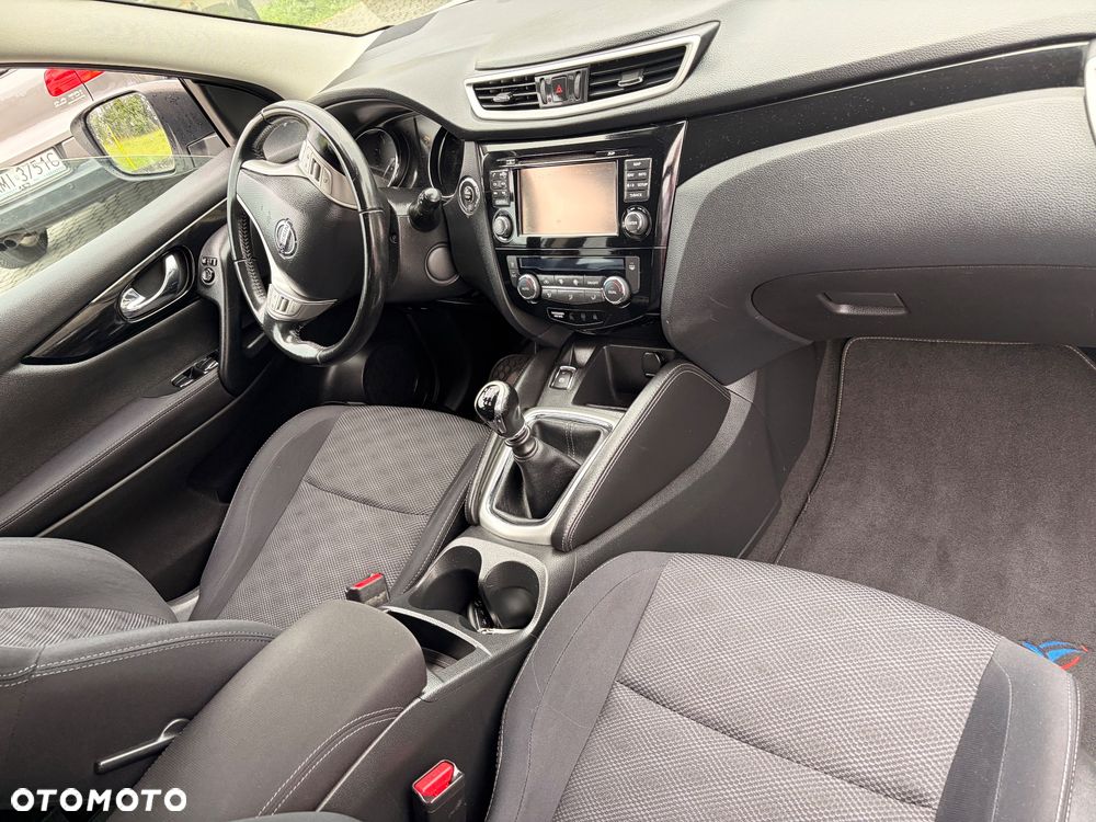 Nissan Qashqai 1.2 DIG-T Tekna EU6 - 12