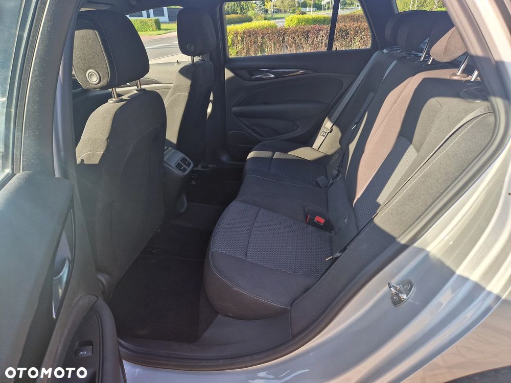 Opel Insignia 2.0 CDTI Elegance S&S - 17