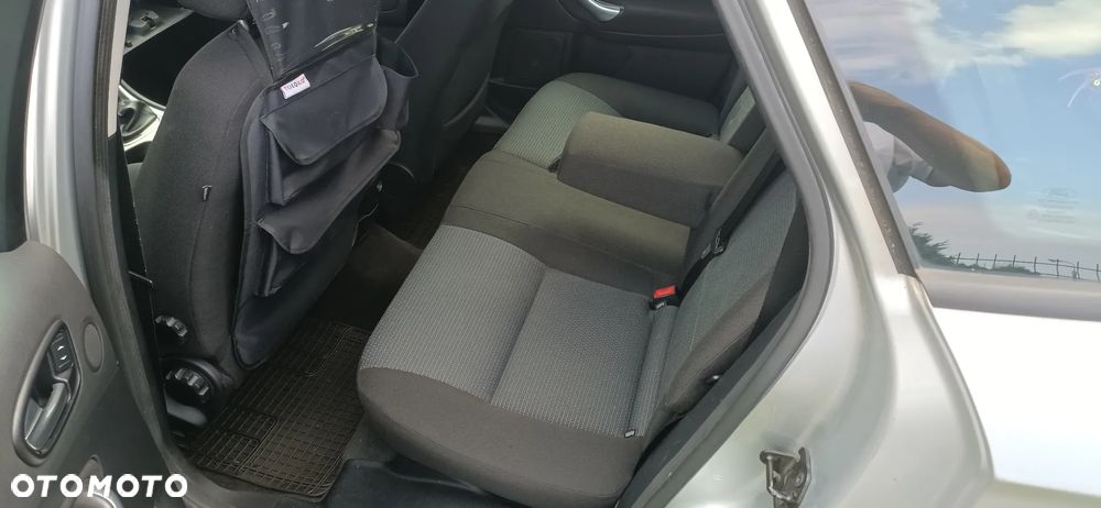 Ford Mondeo 2.0 Gold X - 27