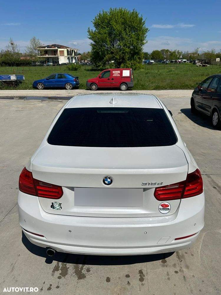 BMW Seria 3 318d Aut. - 5