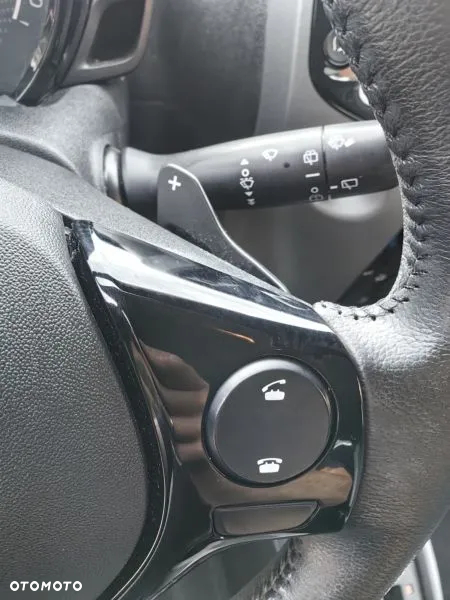 Toyota Aygo x.shift x-play connect - 22