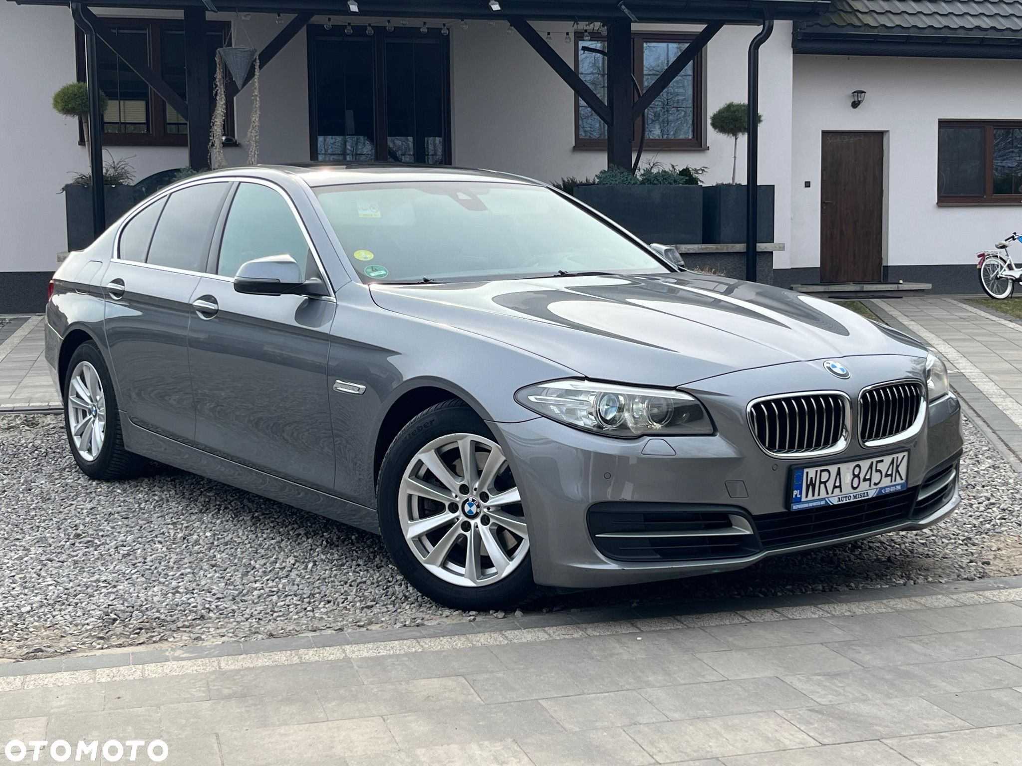 BMW Seria 5 520d Sport Line - 1