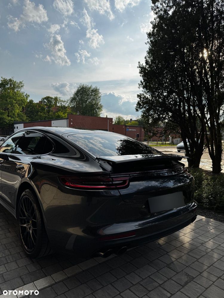 Porsche Panamera 4 - 7