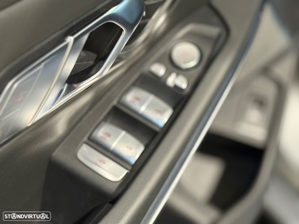 BMW M3 Competition xDrive - 29