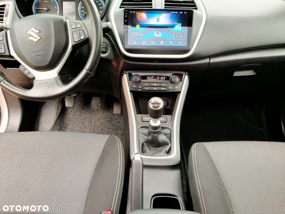 Suzuki SX4 S-Cross - 12