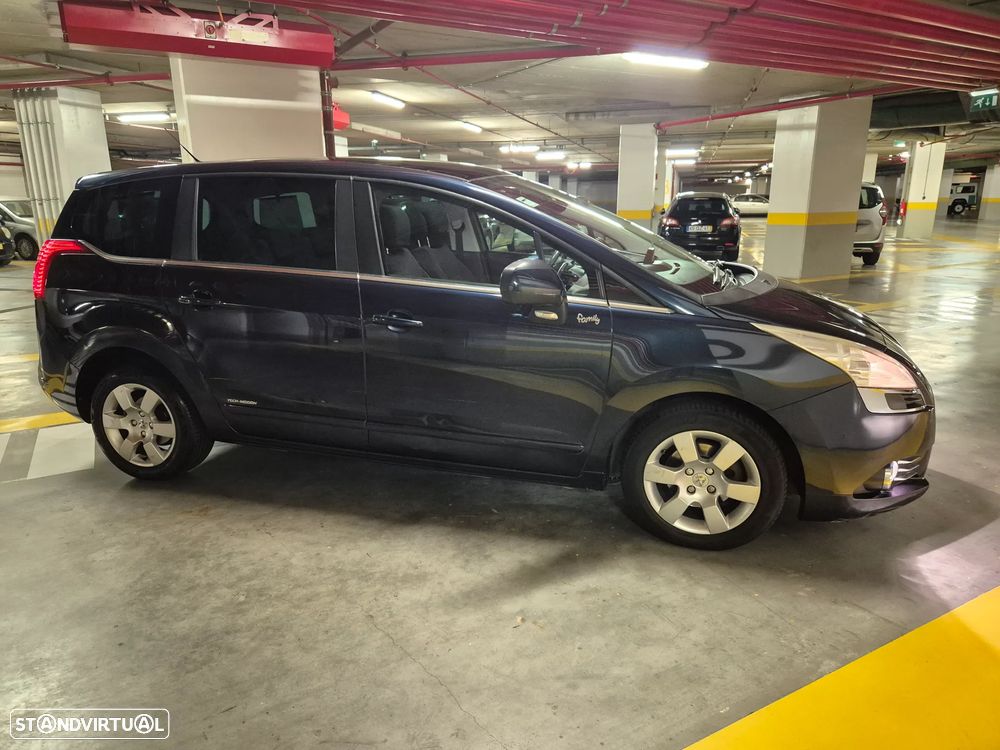 Peugeot 5008 1.6 E-HDi Tech-Motion CMP6 - 9