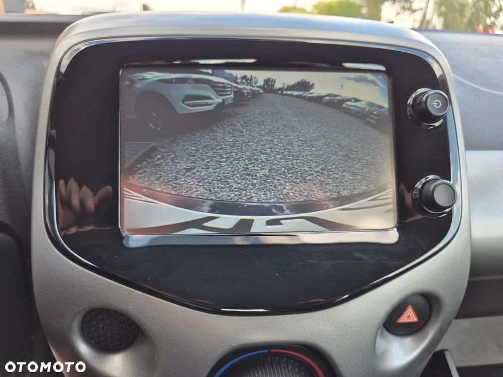 Toyota Aygo x-play Eco - 40