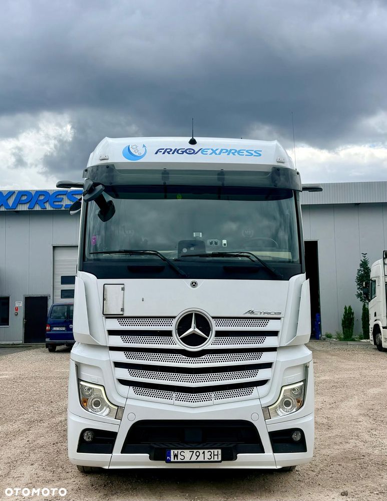 Mercedes-Benz ACTROS  1845