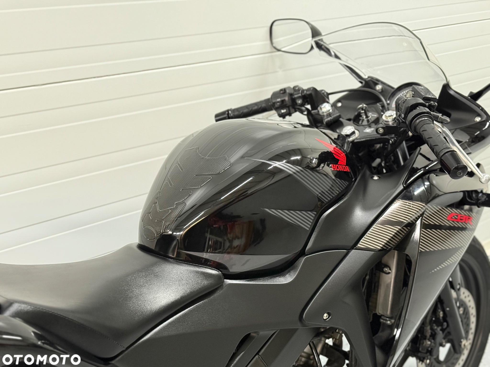 Honda CBR - 8